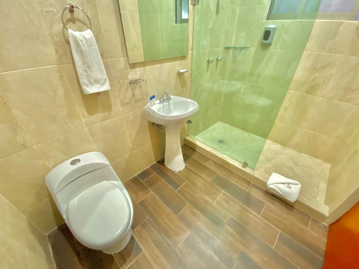 La Lola Hotel&Suites Mazatlán Esterno foto